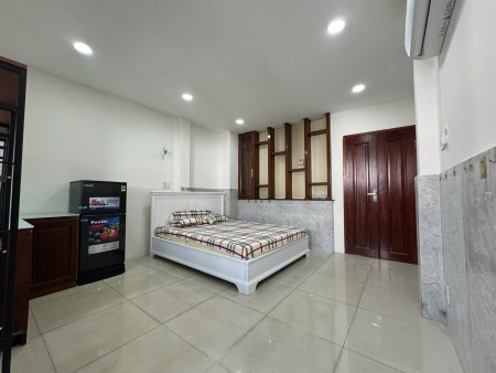 CĂN 1 PHÒNG NGỦ THIẾT KẾ TÁCH BẾP CÓ CỬA SỔ ĐÓN NẮNG TỰ NHIÊN TẠI AN KHÁNH, QUẬN 2
