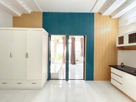 Cho thuê căn hộ 2PN 2 Balcony giá rẽ ngay ngã tư Phú Nhuận - khu Phan Xích Long - chợ Bà Chiểu