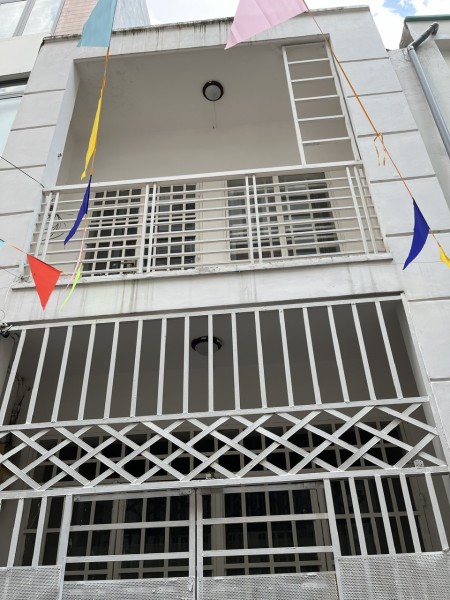 NHÀ THUÊ NGUYÊN CĂN ĐƯỜNG CỘNG HÒA