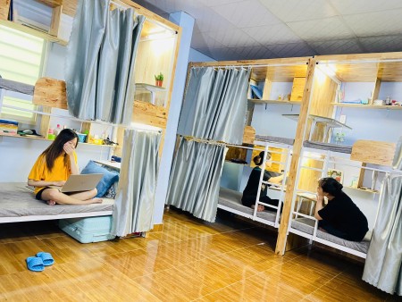 Ký Túc Xá Sleepbox Hoàng Diệu chỉ 4ng phòng giá từ 1tr7