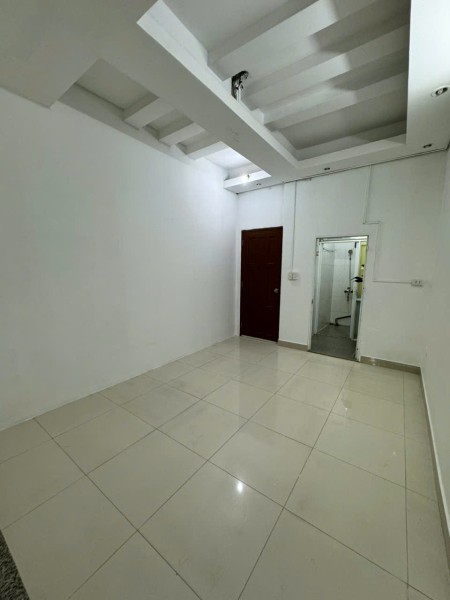 Phòng đẹp có bancon sau 25m2, chỉ 3.2 triệu/tháng, Đối diện hẻm 140 Phạm Văn Chiêu Q. Gò Vấp