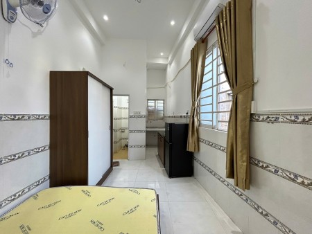 PHÒNG TRỆT FULL NỘI THẤT NGAY ĐH NGUYỄN TẤT THÀNH TRỐNG SẴN Y HÌNH Ở LIỀN HÔM NAY, HẺM CỤT AN NINH