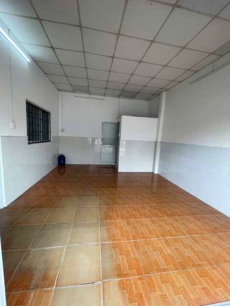Mặt bằng kinh doanh, mặt tiền đường 7, ngay Hoàng Diệu 2, Thủ Đức