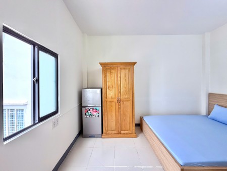 PHÒNG CỬA SỔ THOÁNG NGAY XÔ VIẾT NGHỆ TĨNH SAT VÁCH HUTECH, 2' RA BỜ KÈ TẦM VU