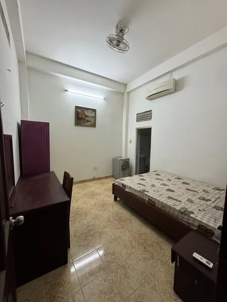 Chính chủ cho thuê phòng GIÁ RẺ ĐỦ NỘI THẤT Chỉ 2.8tr/tháng. Hẻm 205 Phạm Văn Chiêu Gò Vấp.