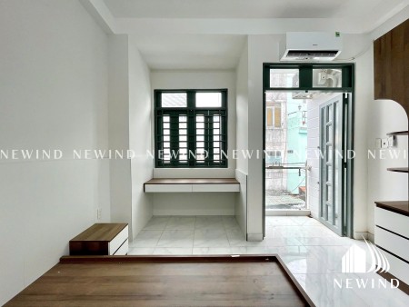 Căn Hộ Tách Bếp, Ban Công, Máy Giặt Riêng – Full Nội Thất – Gần Trung Tâm Quận 1