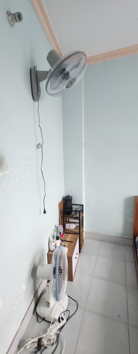 PHÒNG CHO THUÊ PHÚ ĐỊNH Q.8 3TR/THÁNG: Phòng rộng, toilet riêng, ban công, sân thượng,nội thất. 30m