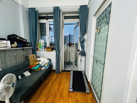 Cho thuê căn hộ cc B1 Trường Sa, thoáng mát, gần trung tâm