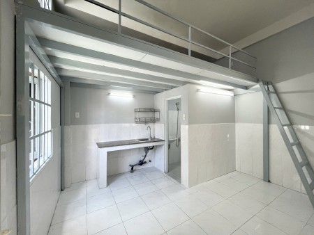 Nhà Vincom Thủ đức, Ngã Tư Thủ Đức, Cửa sổ thoáng mát, Ánh sáng tự nhiên, Giờ tự do, Máy Lạnh