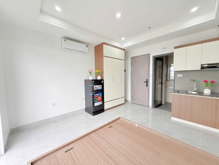 CHỈ VIỆC XÁCH VALI VÀO Ở LUÔN