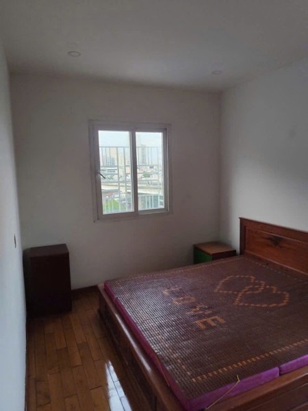 Chung cư Lê Văn Duyệt (Bình Thạnh): rộng 75m2, 2p ngủ, giá 9tr5