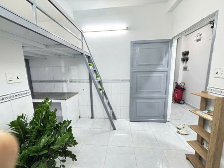 Ngay Lê Đức Thọ - Nguyễn Oanh gần Nguyễn Văn Lượng