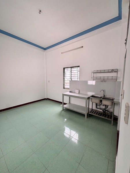 CHO THUÊ PHÒNG TRỌ GẦN SÂN BAY, THOÁNG MÁT