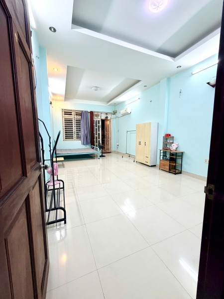 Trọ 1PN 40m2 - Ban Công - WC riêng quận 2