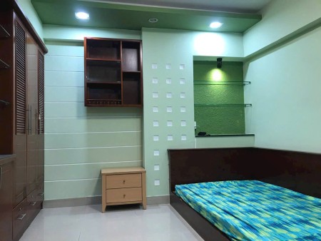 Chung cư Nhiêu Tứ - Phú Nhuận căn 2p ngủ,có nội thất 9tr