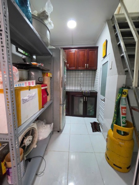 Cho thuê nhà 1 trệt 2 lầu - Lê Quý Đôn Gần Đường nguyễn Văn Trỗi, trường Sa, Phú Nhuận
