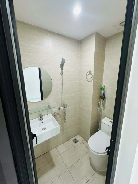 Tìm nữ đã đi làm ở ghép ở 269 Phú Diễn ạ