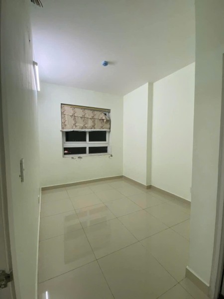 Căn 2p ngủ, không nội thất- C/c Topaz Garden giá 9tr/th