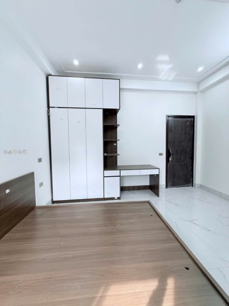 CHÍNH CHỦ CHO THUÊ: STUDIO MỚI 100% – NGAY CỔNG LÀNG VẠN PHÚC
