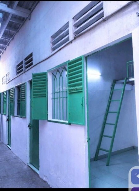 Cho Thuê Phòng trọ (tầng lầu) 1,3tr. Gác lửng, Bếp & Nhà tắm riêng. An ninh. Giờ tự do. P. Tam Bình