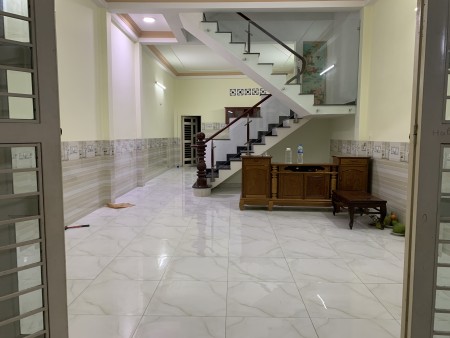 CO THUÊ NHÀ NGUYÊN CĂN NGAY QUẬN 12, DIỆN TÍCH 180M2 NGAY ĐẠI HỌC NGUYỄN TẤT THÀNH