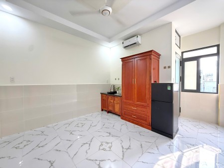 STUDIO FULL NỘI THẤT CỬA SỔ LỚN TẠI CÁCH MẠNG THÁNG 8, GẦN CÔNG VIÊN LÊ THỊ RIÊNG