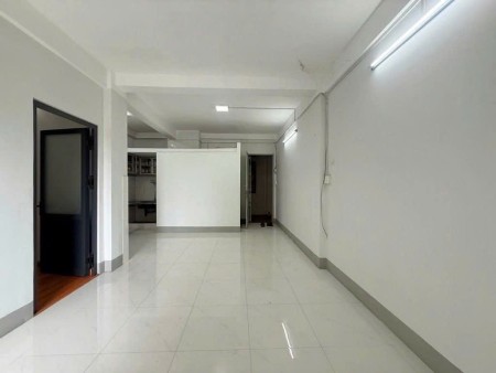 Chung cư Lê Văn Sỹ, Tân Bình: 87m2, 2p ngủ, máy lạnh, 10,5tr/th