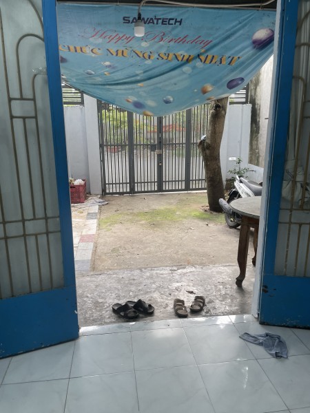 Cho thuê giá rẻ nhà nguyên căn có sân rộng, có nội thất, giá rể chỉ 3.5tr/tháng