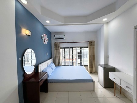 PHÒNG CỬA SỔ TRỜI ĐỦ NỘI THẤT GẦN LOTTE GÒ VẤP