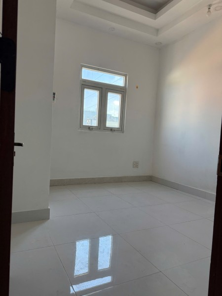 PHÒNG TRỌ ÂU CƠ - AN NINH, SẠCH SẼ, GIÁ SINH VIÊN (Cách VHU 400m)