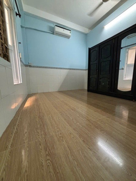 Cho thuê phòng trọ 20m2 ngay Vạn Hạnh Mall quận 10, có chỗ để xe, KDC an ninh, giờ giấc tự do.