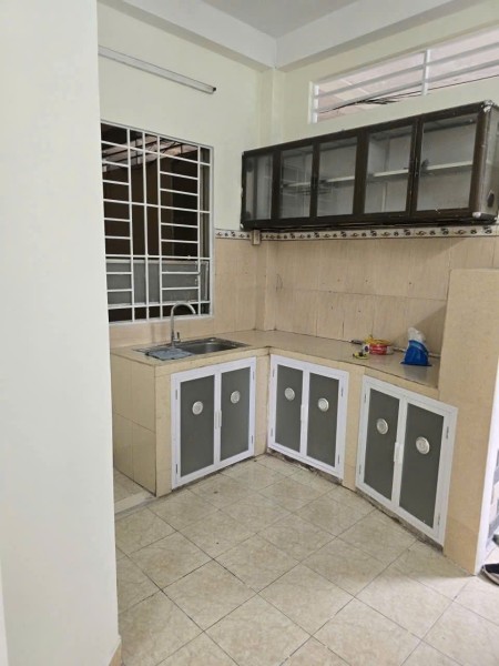 Cho thuê căn 2p ngủ Chung cư Nhiêu Tứ, giá 8,5tr/th