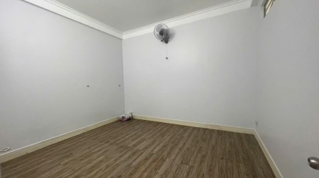 Cho thuê căn 68m2 có 2p ngủ, NTCB ở C/c Phan Xích Long giá 8tr5