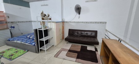 Cho thuê căn hộ dịch vụ siêu rẻ 40m², 4tr500/th. Có lối đi, chổ để xe riêng cho căn hộ, giờ giấc tự