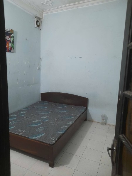 Cho thuê phòng tầng 2 trong nhà 4 tầng, đủ đồ cơ bản