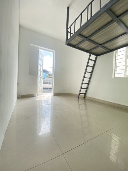 PHÒNG TRỌ ĐẠI HỌC VĂN HIẾN ban công có gác GIÁ RẺ