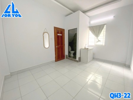 PHÒNG CỬA SỔ NGAY PHAN HUY ÍCH CÓ MÁY LẠNH
