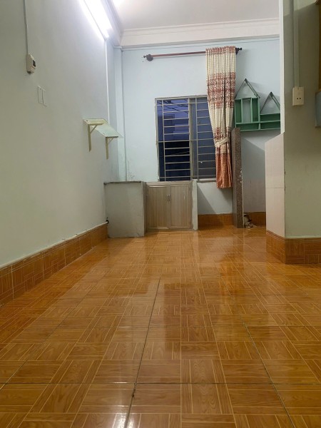 Mình có việc cần pass lại phòng 35m2 rộng thoáng mát