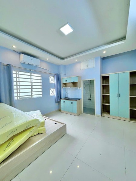 CHO THUÊ PHÒNG CỬA SỔ THOÁNG , 28m2 , Đường Cách Mạng Tháng Tám - Gần Vòng Xoay Dân Chủ Quận 3