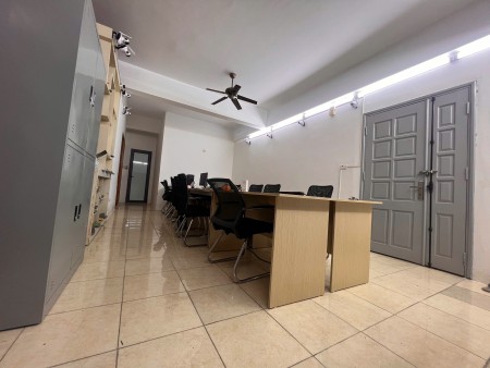 Chính chủ cho thuê căn hộ 137 Nguyễn Ngọc Vũ, Yên Hòa, 3PN, ở hoặc làm văn phòng, 90m2, 12tr/tháng