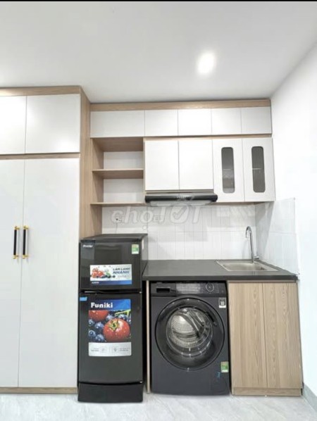 Phòng ccmn 25 m2 fun đồ thoáng có ban công