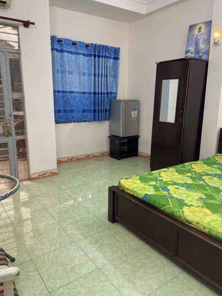 Phòng đủ Tiện Nghi ngay Trung Tâm quận Tân Phú