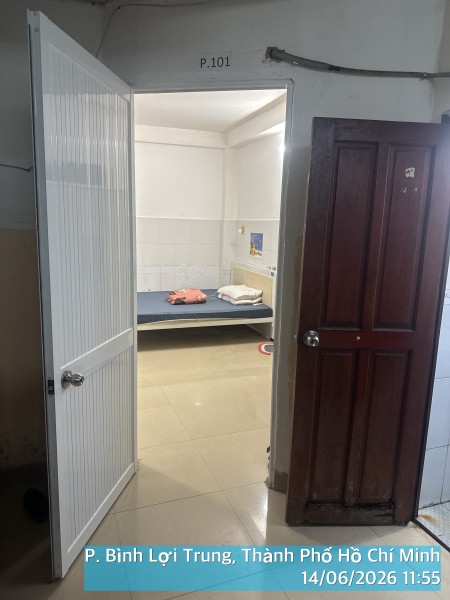 Pass lại Phòng tầng trệt nhà nguyên căn Full Nội Thất, WC riêng
