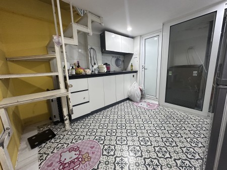 Cần tìm roomate nữ có thể chuyển vào ngay