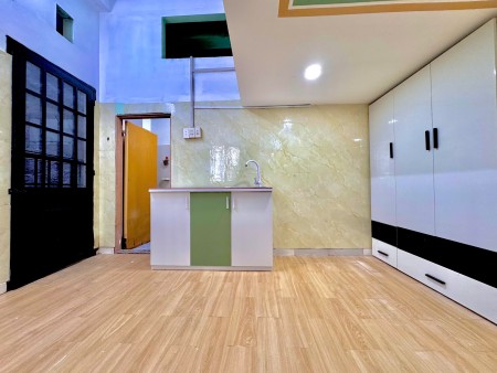 PHÒNG TRỌ CÓ GÁC Ở ĐƯỢC NHIỀU NGƯỜI NGAY SÂN BAY
