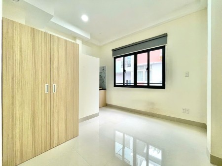 PHÒNG CỬA SỔ TRỜI MỚI GẦN CẦU LÊ VĂN SỸ Q.3