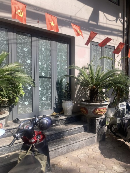 Cho thuê nhà 5 tầng 30m²/tầng, mặt phố 5m