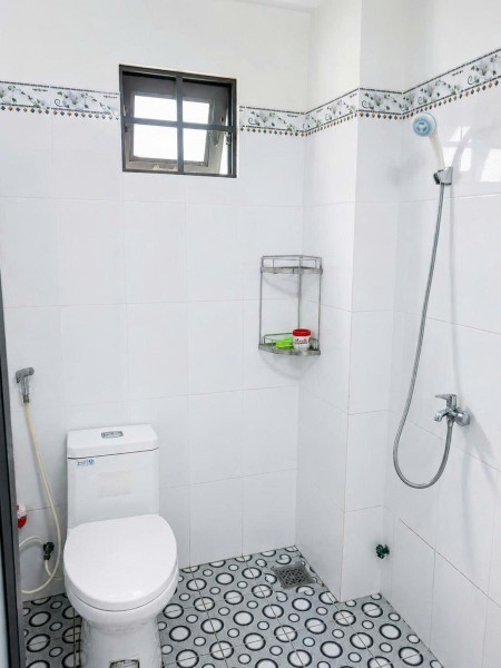 CHO 01 NỮ THUÊ PHÒNG 30M2, XVNT GIÁP QUẬN 1