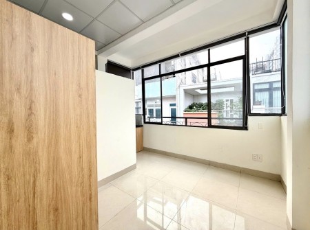 PHÒNG MÓI XÂY CỬA SỔ THOÁNG AN NINH NGAY BÙI ĐÌNH TÚY