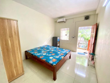 Cho thuê phòng trọ sinh viên tại Hòa Lạc. Ngay cổng Đại học FPT, gần ĐHQGHN. Giá 1,8tr/th, vskk